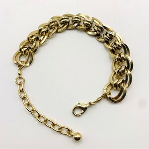 Beautiful modern Gold tone linked Chain Bracelet unsigned